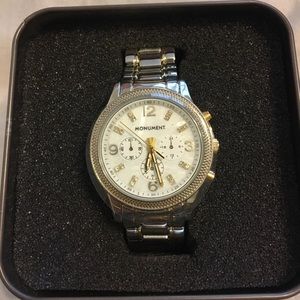 NWOT Women’s Monument Watch